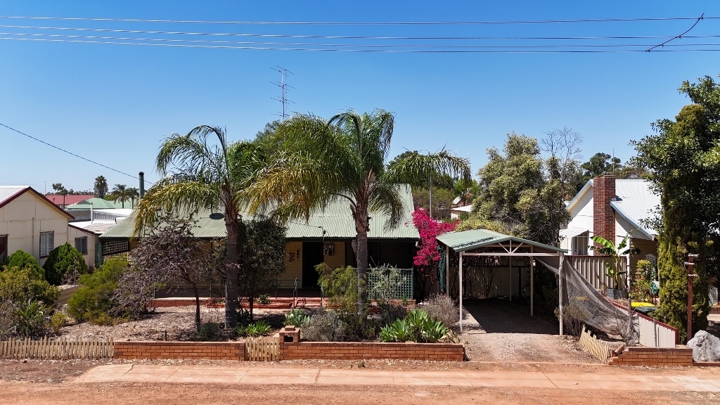 22 Murphy St, Quairading, WA 6383