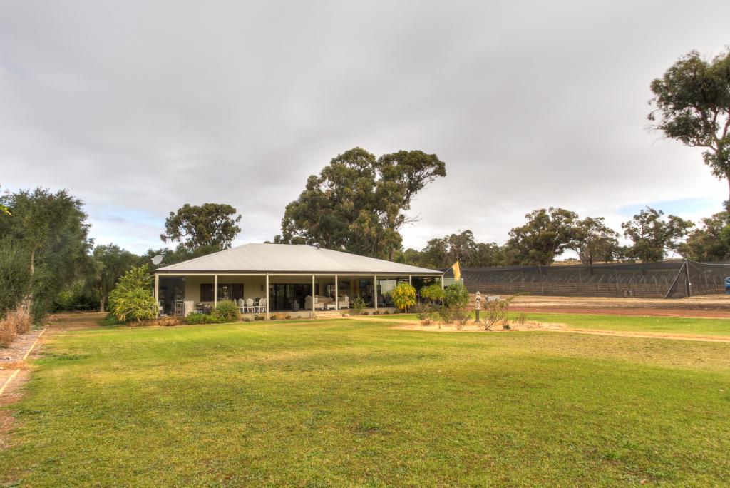 317 Rangeview Dr, Wanerie, WA 6503