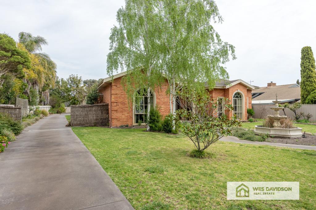 11 Stockton Dr, Horsham, VIC 3400