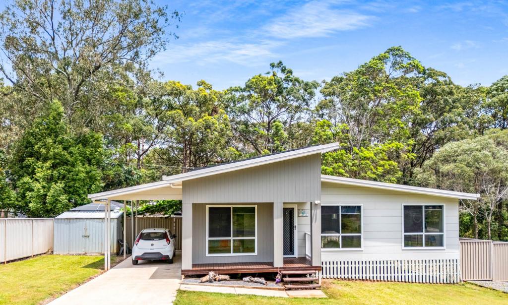 8 Roebuck Rd, Russell Island, QLD 4184