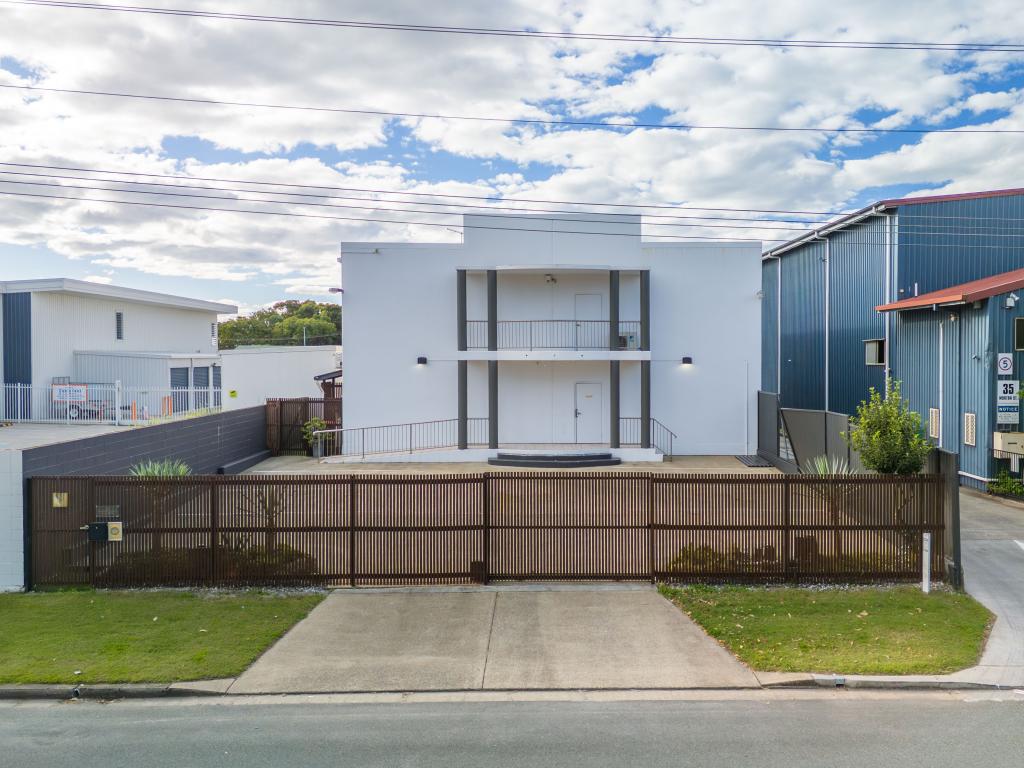 33 MORTON ST, CHINDERAH, NSW 2487