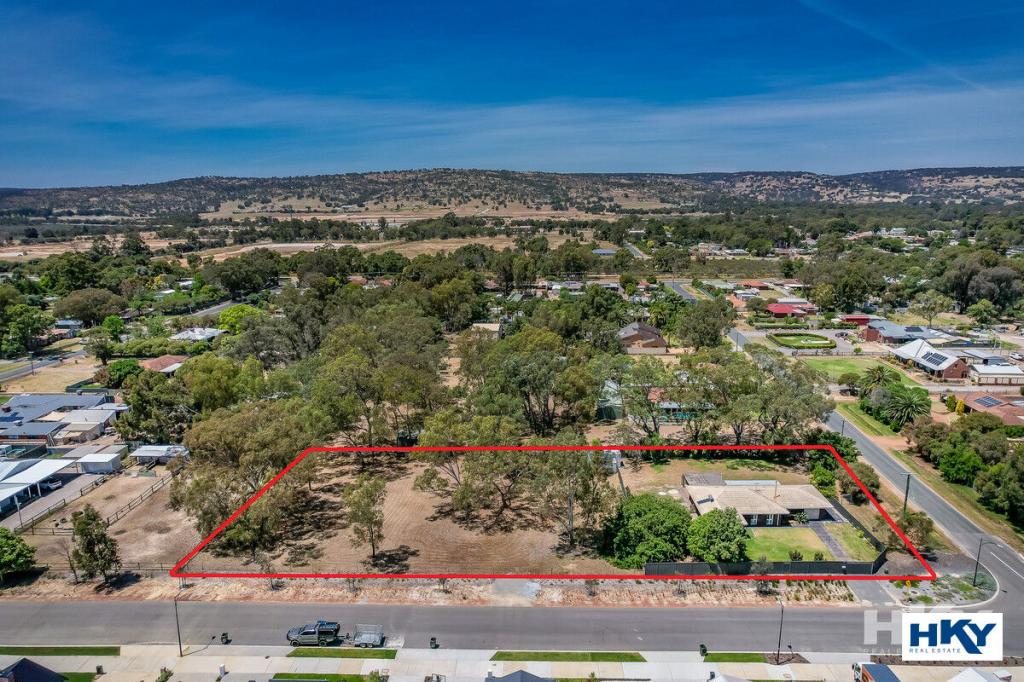 70 Orange Ave, Upper Swan, WA 6069