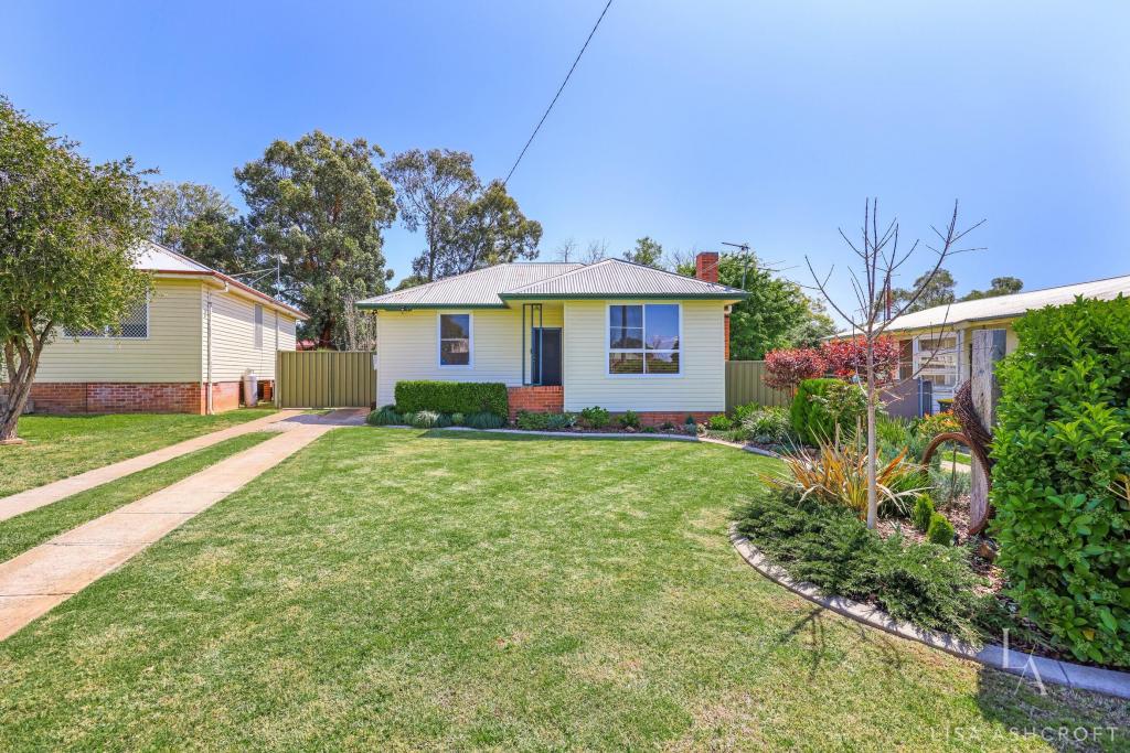 12 David St, South Tamworth, NSW 2340