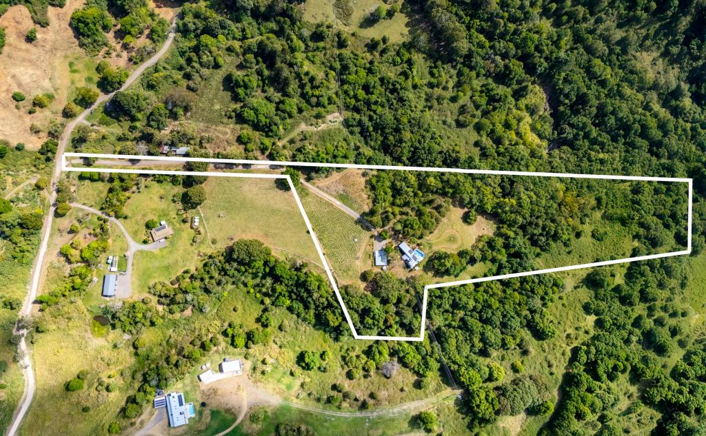 895 Hunchy Rd, Hunchy, QLD 4555