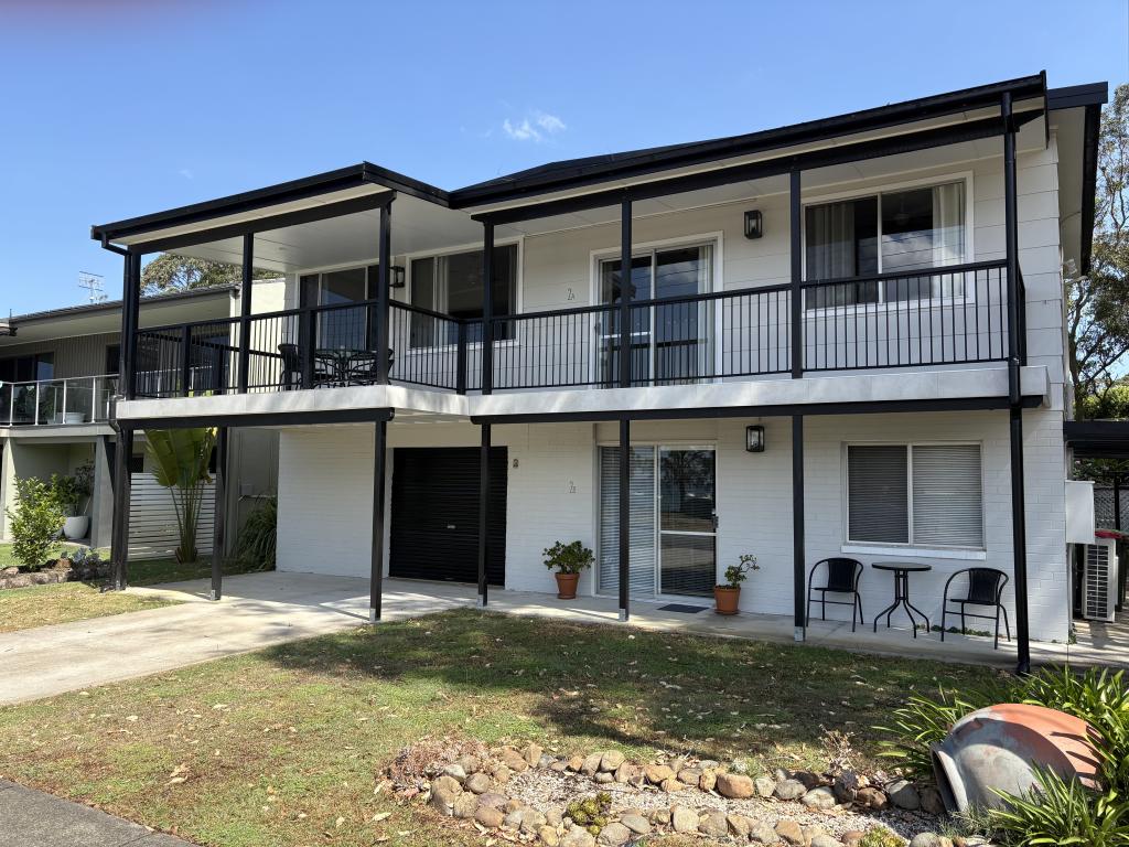 2 Peace Pde, Tanilba Bay, NSW 2319