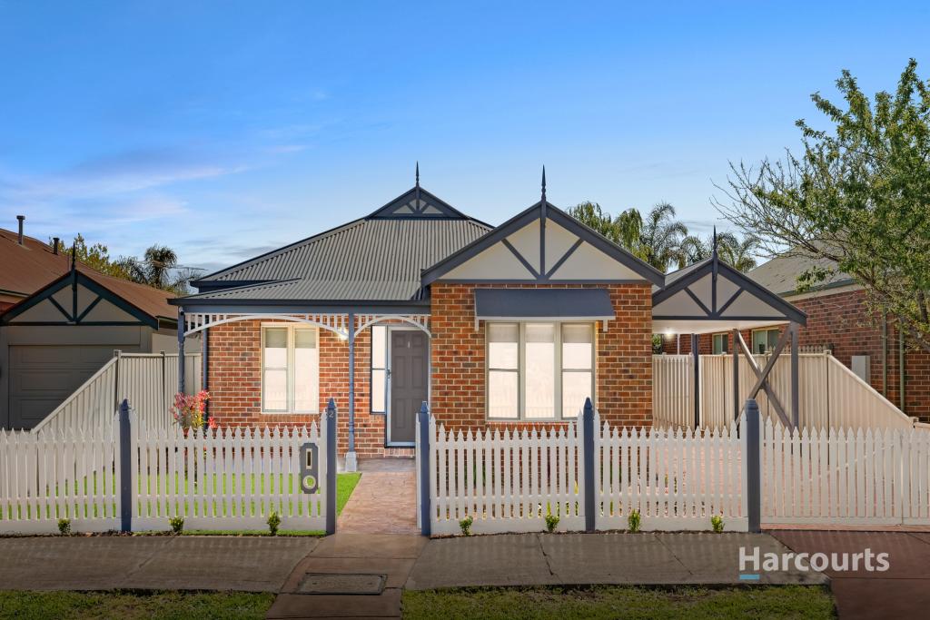 2 James Walk, Caroline Springs, VIC 3023