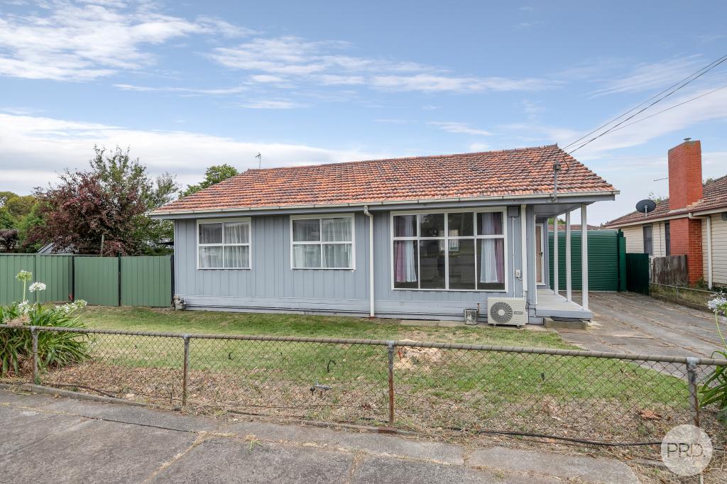 17 Kyle St, Sebastopol, VIC 3356