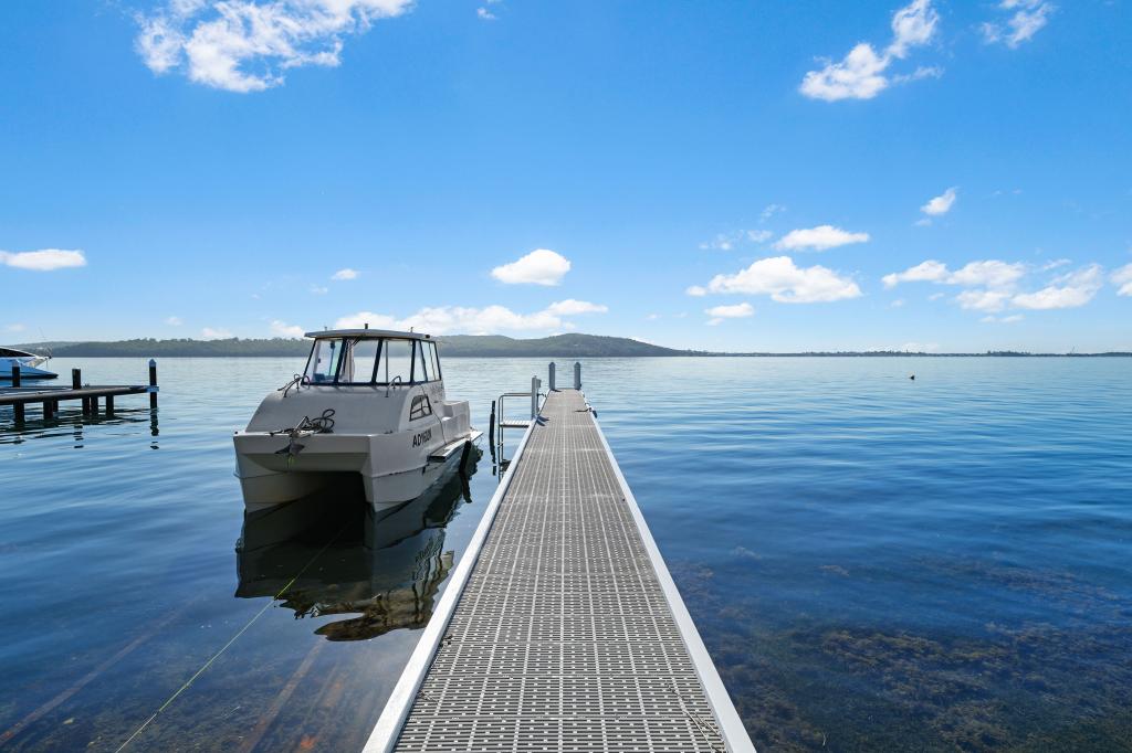 90 Skye Point Rd, Coal Point, NSW 2283