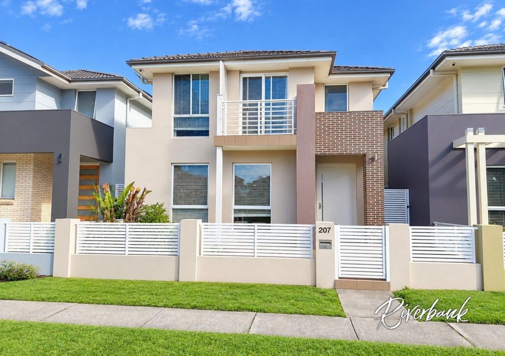 207 Driftway Dr, Pemulwuy, NSW 2145