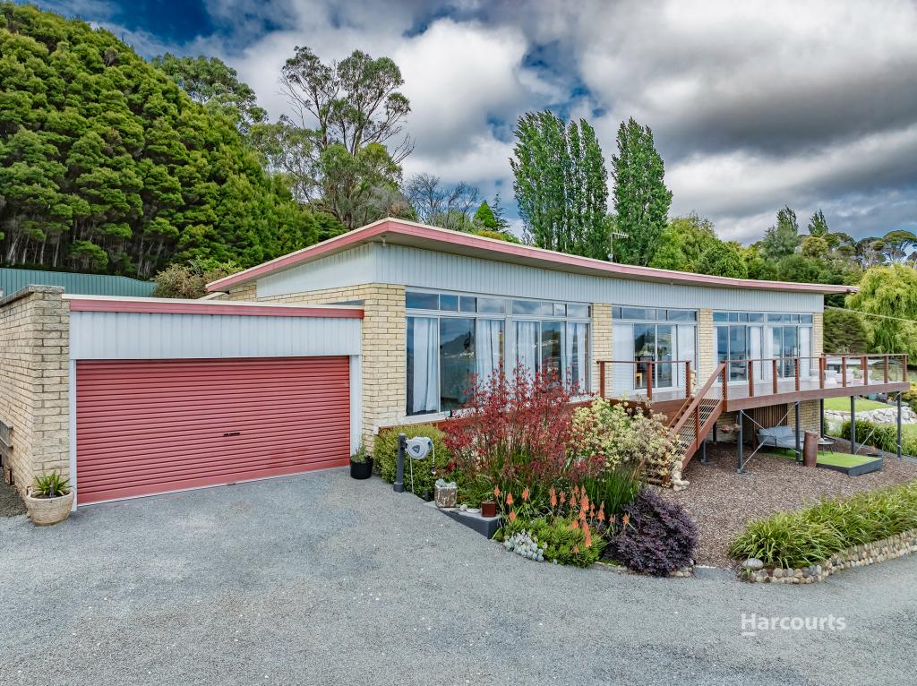 17 Seaside Cres, Penguin, TAS 7316