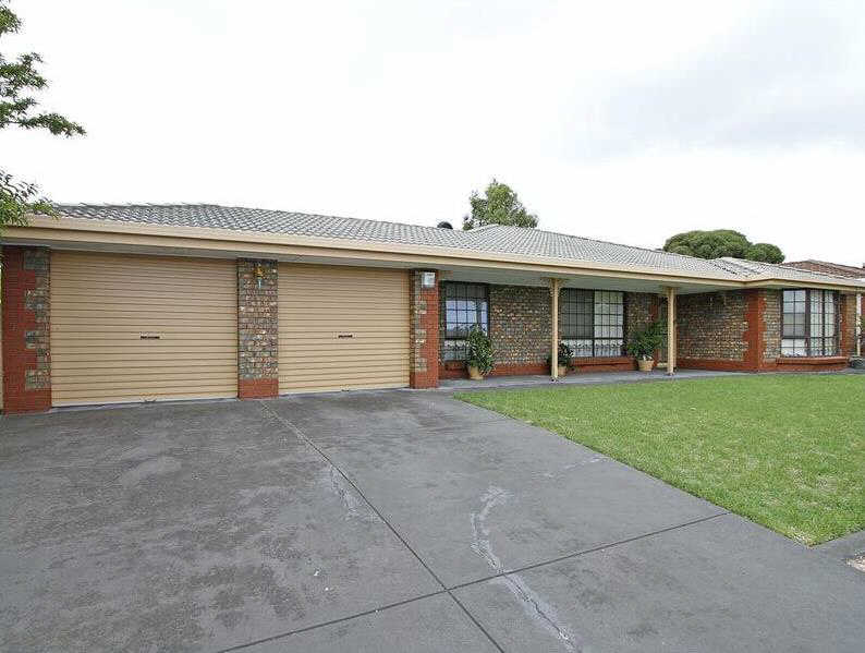 2 Claremont St, Morphett Vale, SA 5162