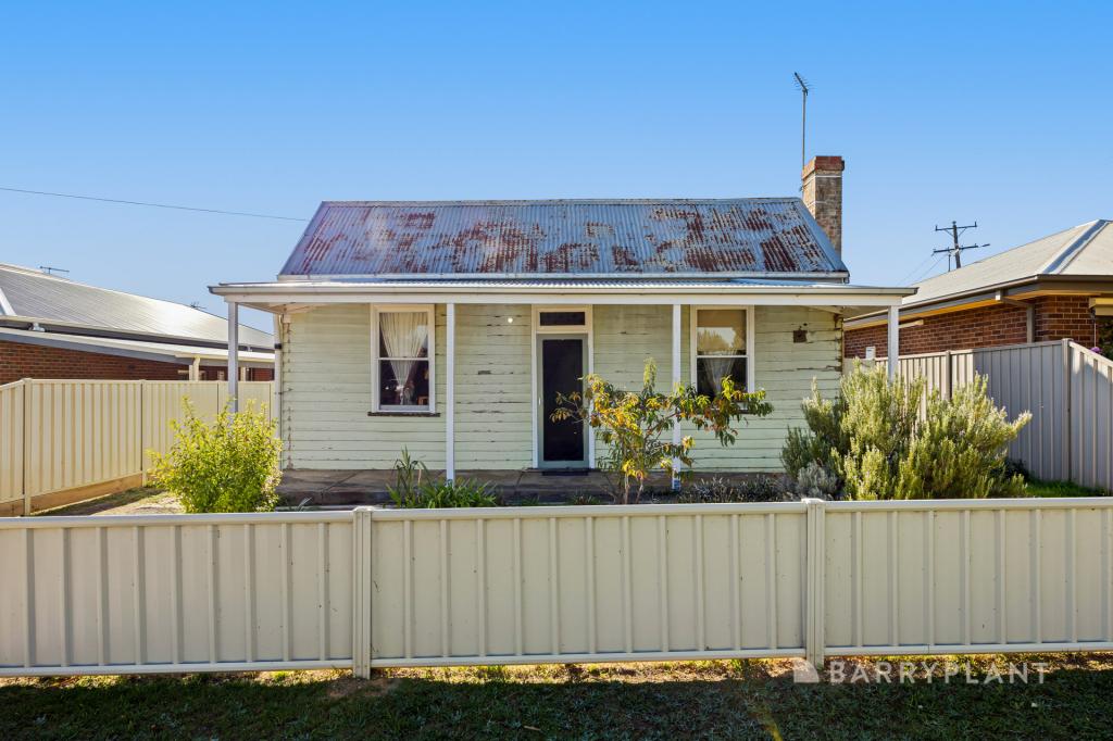 27 Higham St, Maryborough, VIC 3465