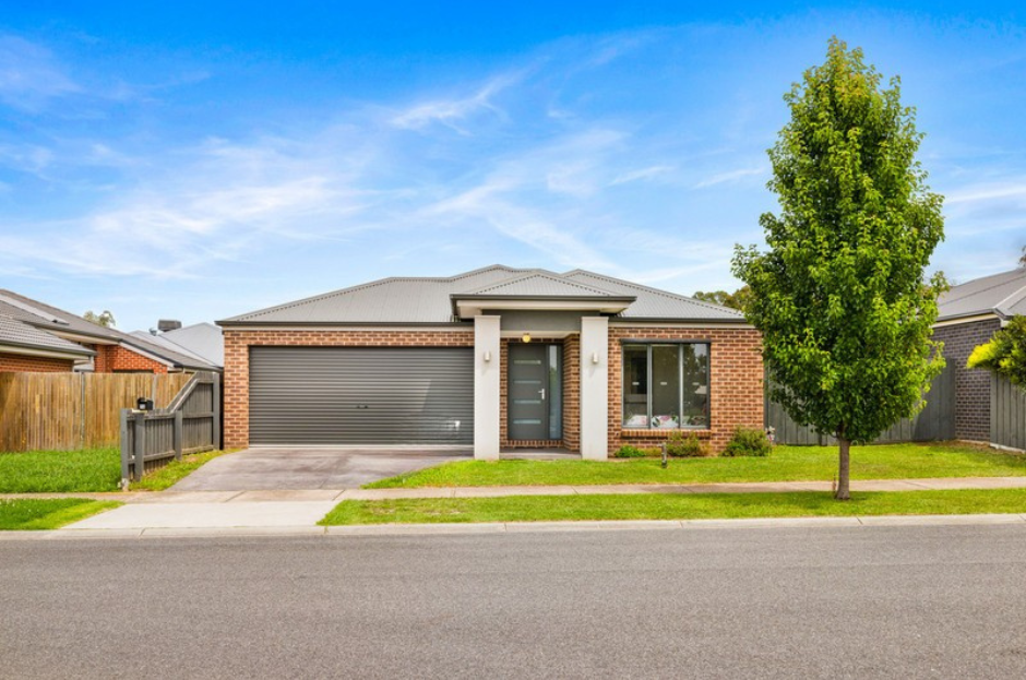 16 Billabong Ave, Sale, VIC 3850