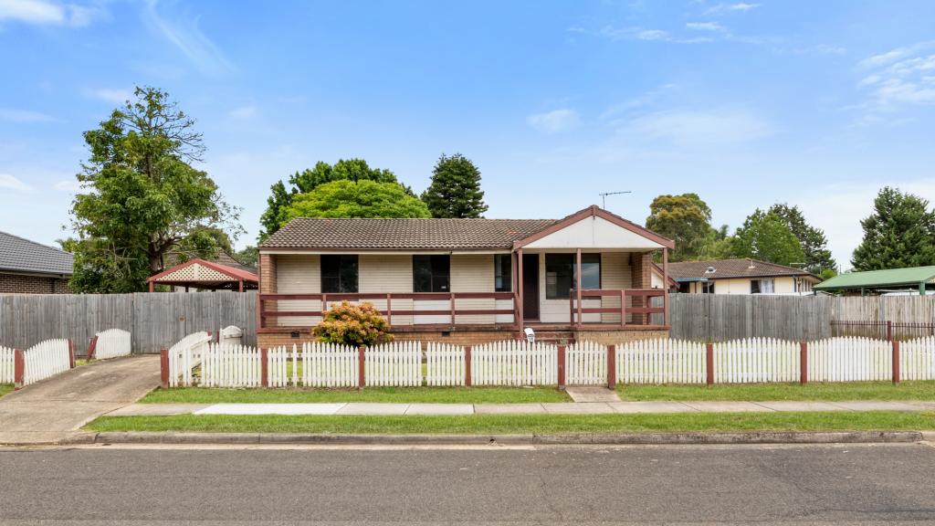18 Peppin Cres, Airds, NSW 2560