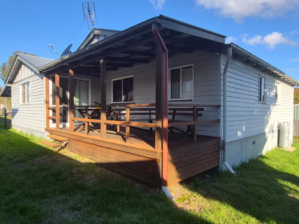 2 Pike St, Stanthorpe, QLD 4380