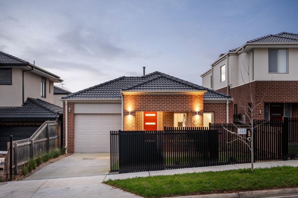 32a Gillard St, Burwood, VIC 3125
