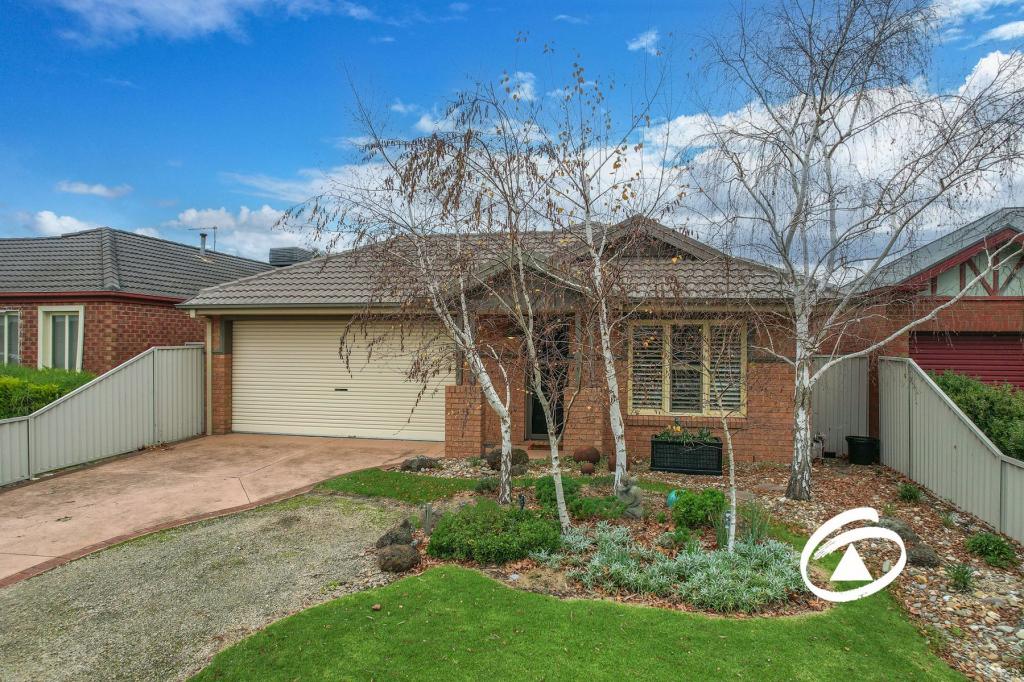 10 STOKES GRN, PAKENHAM, VIC 3810