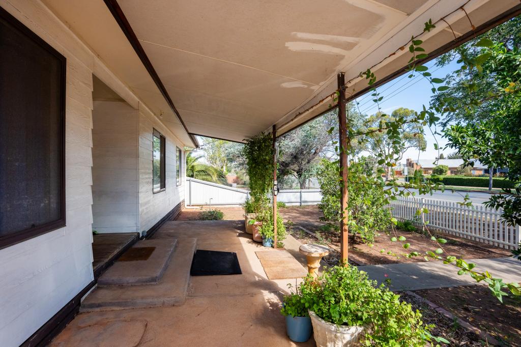 6 William St, Urana, NSW 2645