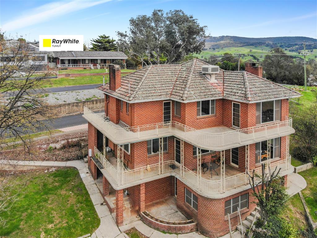 30 Clarke St, Tumut, NSW 2720