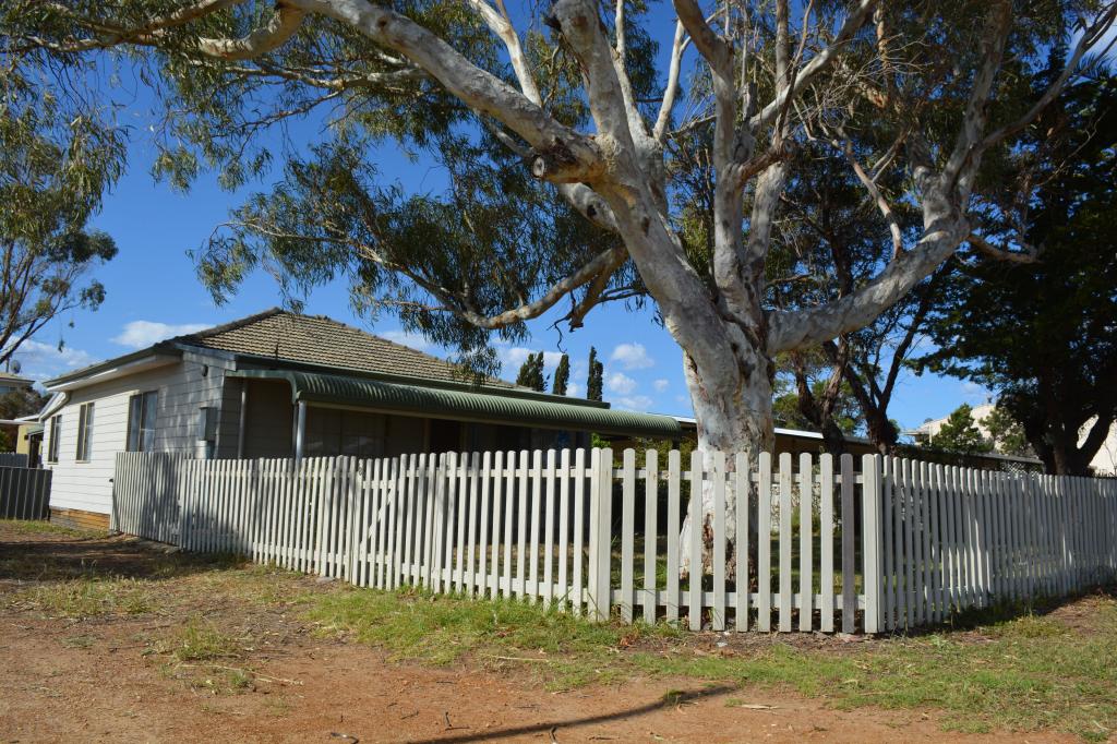 18 Gibson Way, Hopetoun, WA 6348