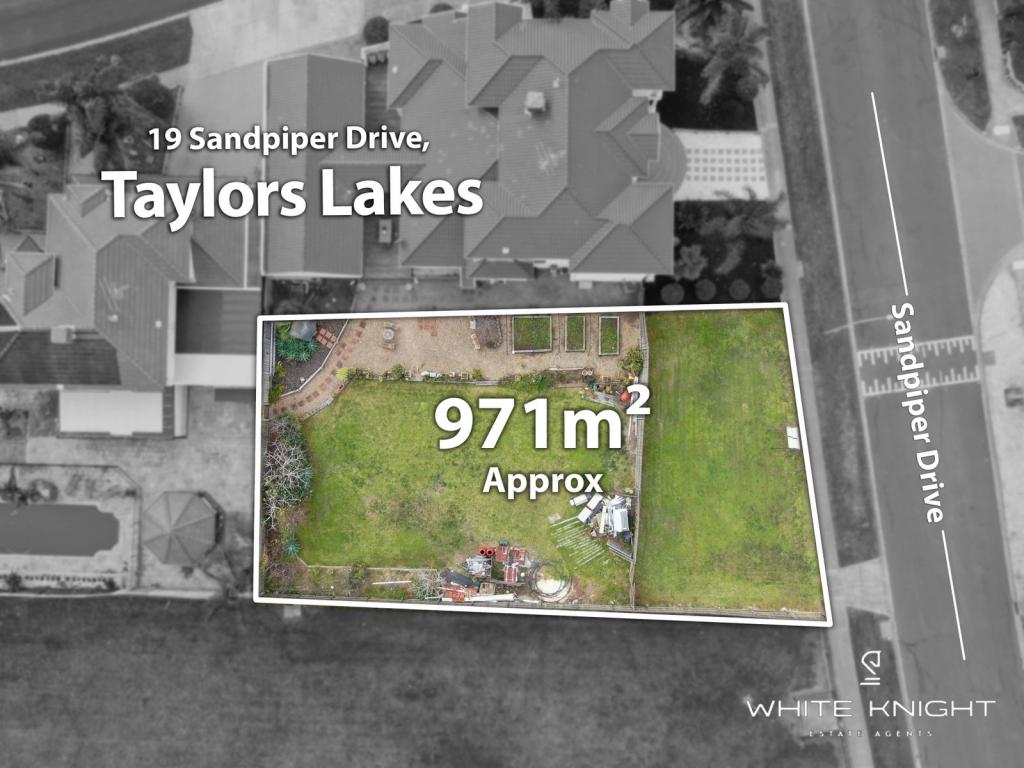 19 Sandpiper Dr, Taylors Lakes, VIC 3038