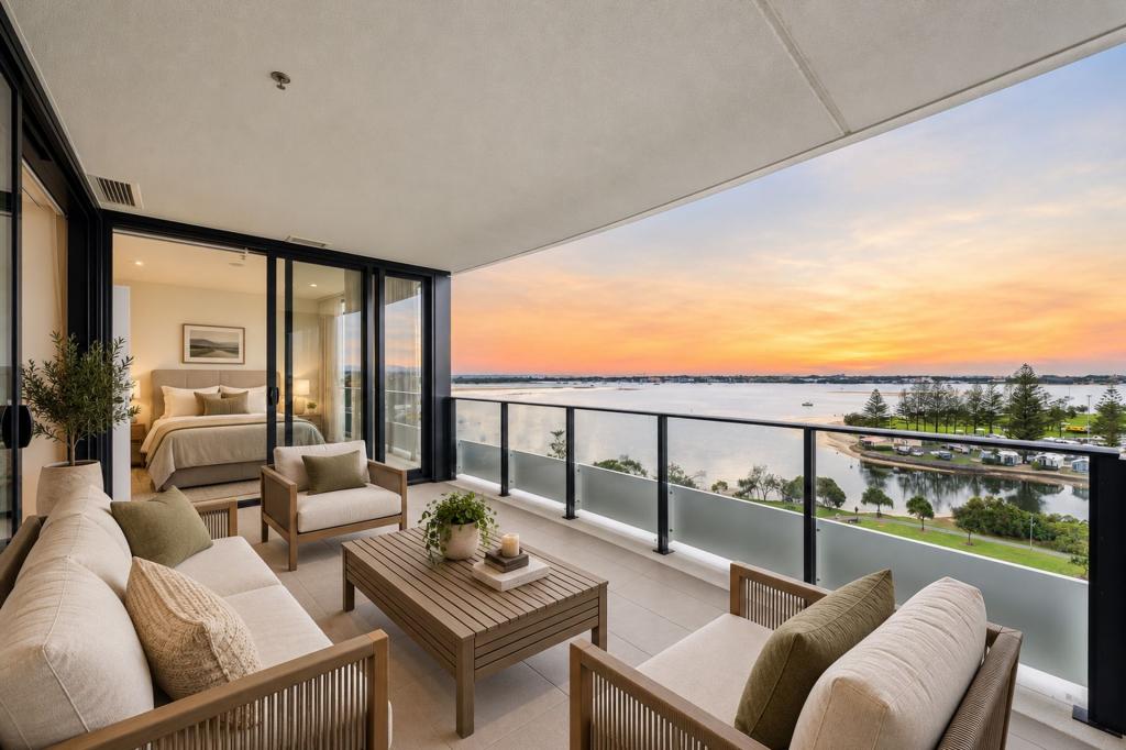 1004/180 MARINE PDE, LABRADOR, QLD 4215