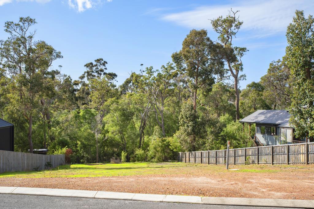 16 Holly Pl, Cowaramup, WA 6284