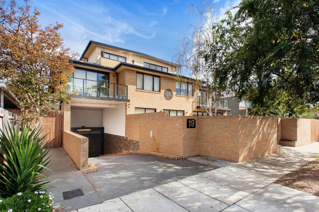 3/19 LILLIMUR RD, ORMOND, VIC 3204