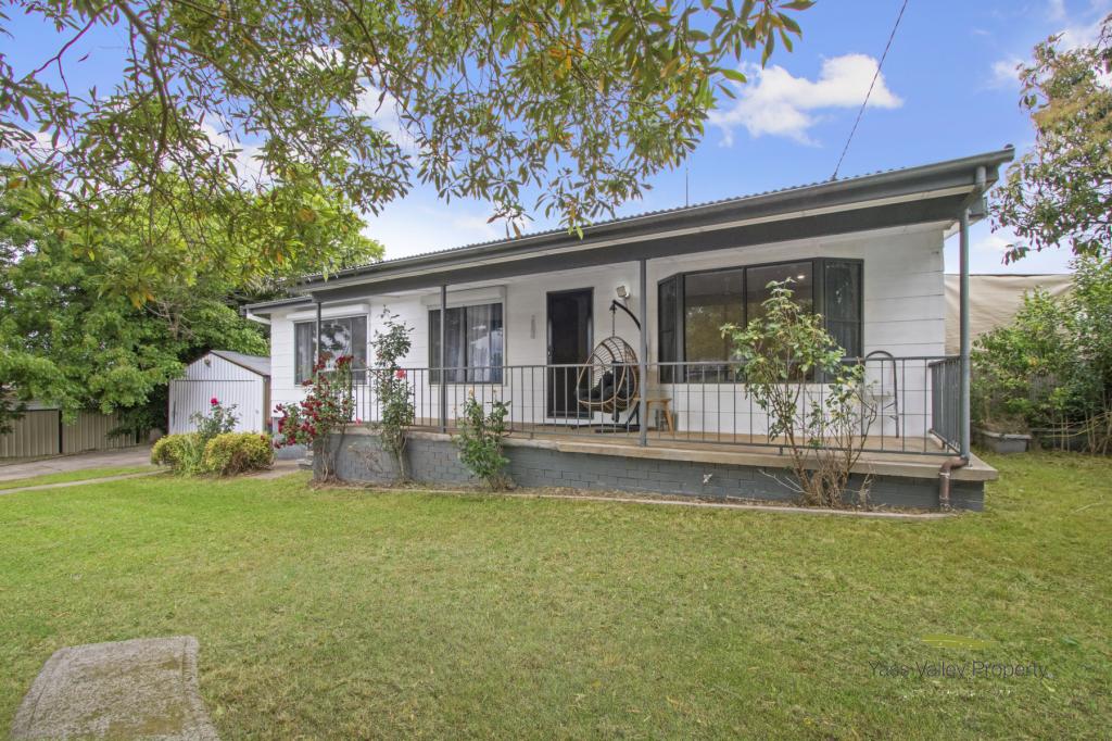 4 Lead St, Yass, NSW 2582