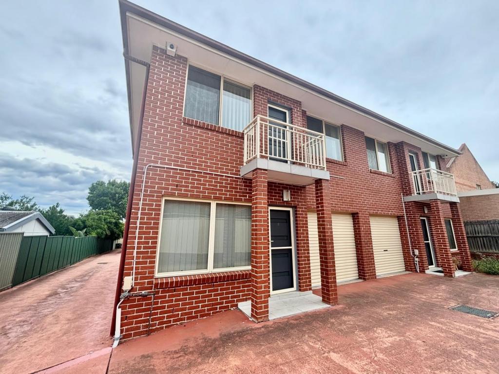 3/245 Old Windsor Rd, Old Toongabbie, NSW 2146