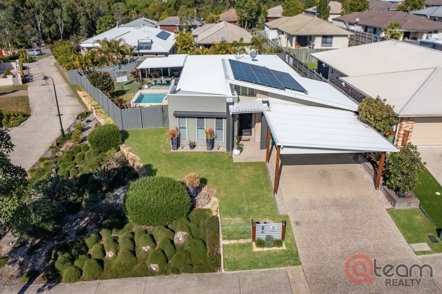 2 SOVEREIGN DR, DEEBING HEIGHTS, QLD 4306