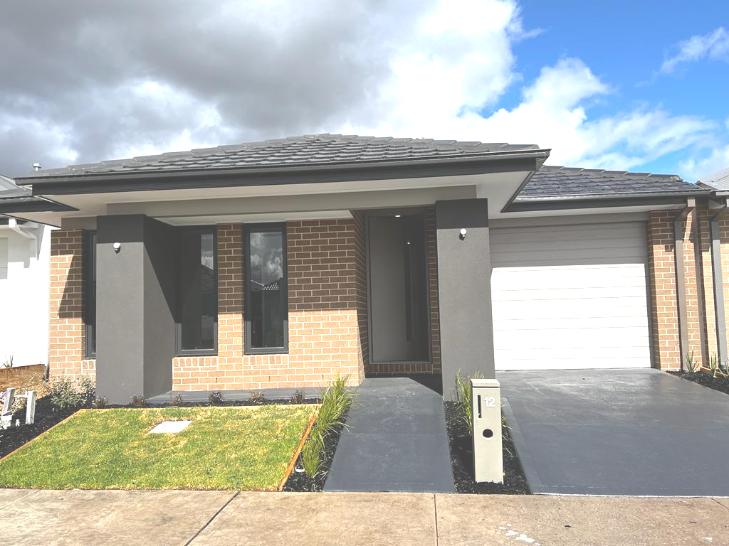 12 Bowenia Ave, Craigieburn, VIC 3064