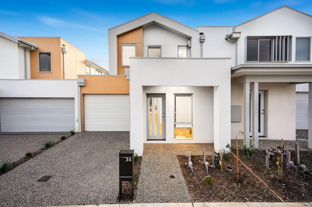 34 Borthwick Pde, Clyde North, VIC 3978