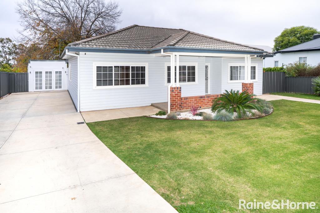 19 Coleman St, Turvey Park, NSW 2650