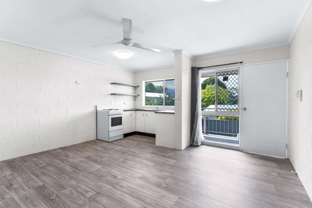 5/239-241 Lyons St, Westcourt, QLD 4870