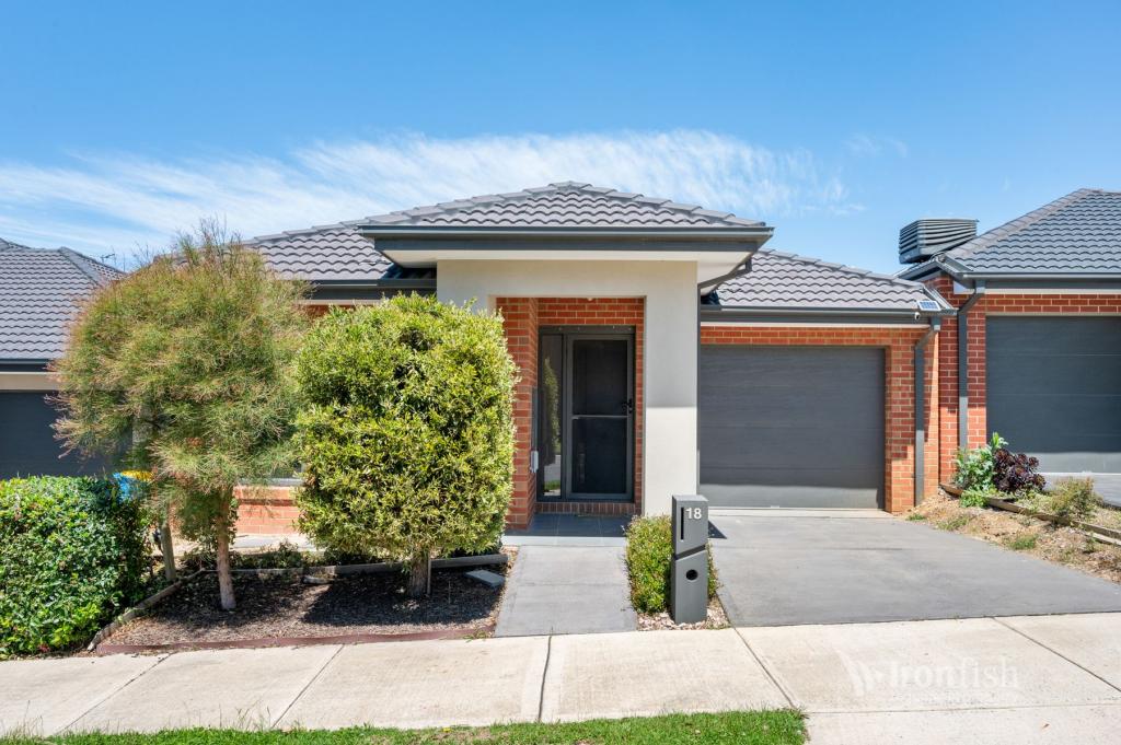 18 Masquerade Rd, Berwick, VIC 3806