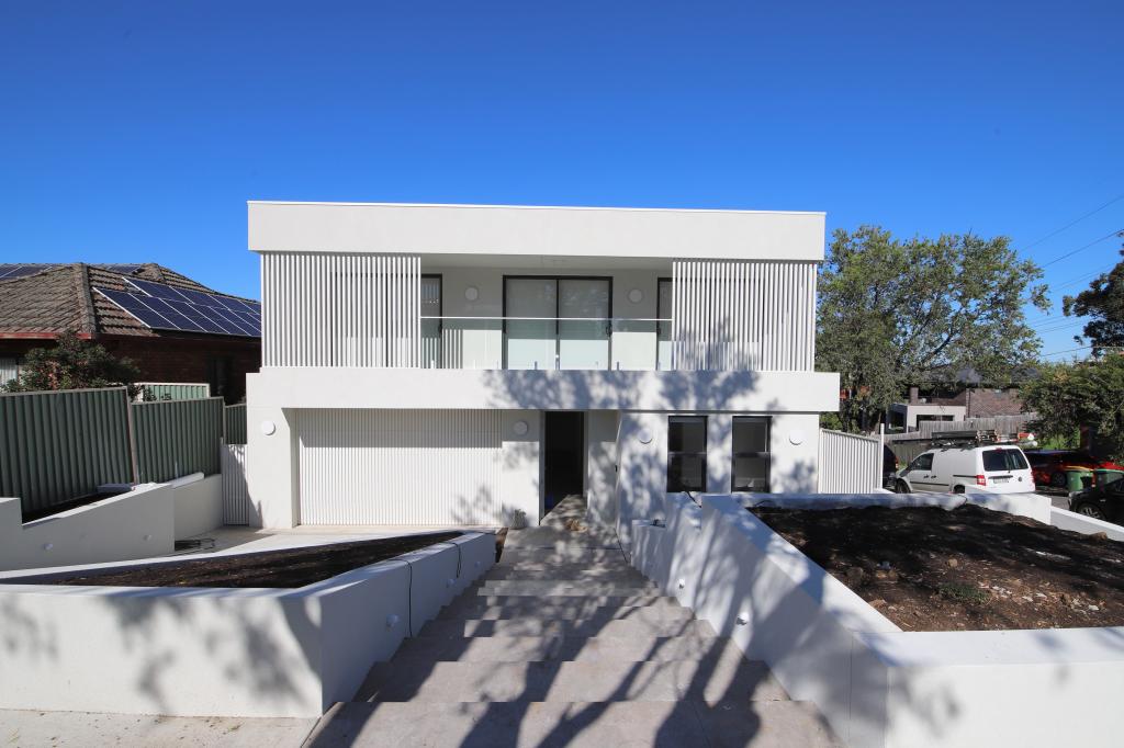 88 Greenacre Rd, Greenacre, NSW 2190