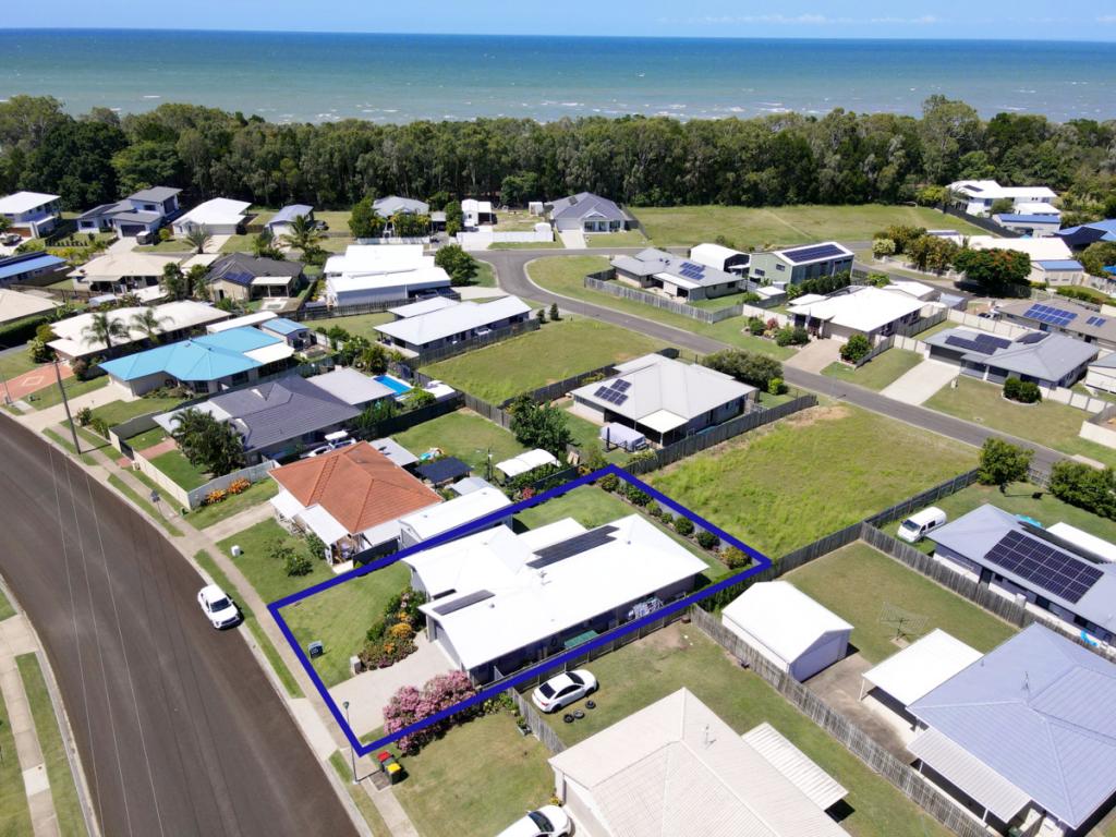 194 Kingfisher Pde, Toogoom, QLD 4655