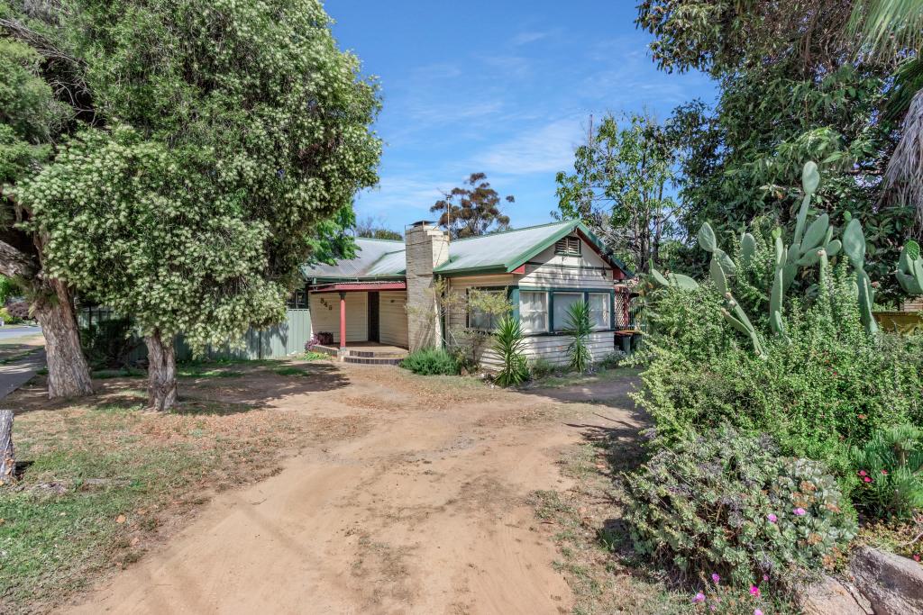 349 LAKE ALBERT RD, LAKE ALBERT, NSW 2650