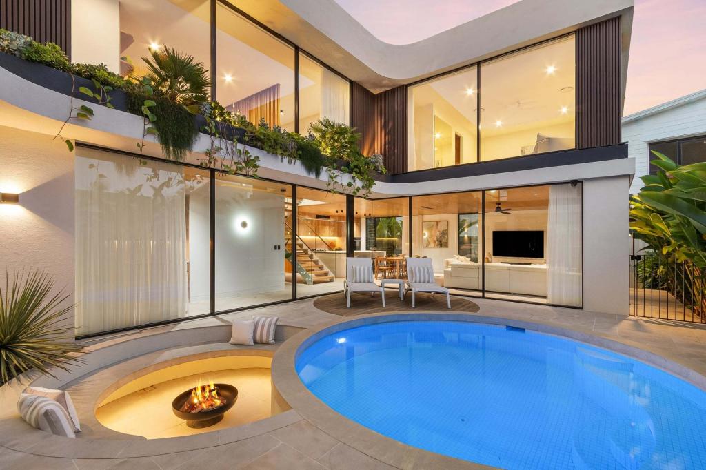 23 Walker Ave, Palm Beach, QLD 4221