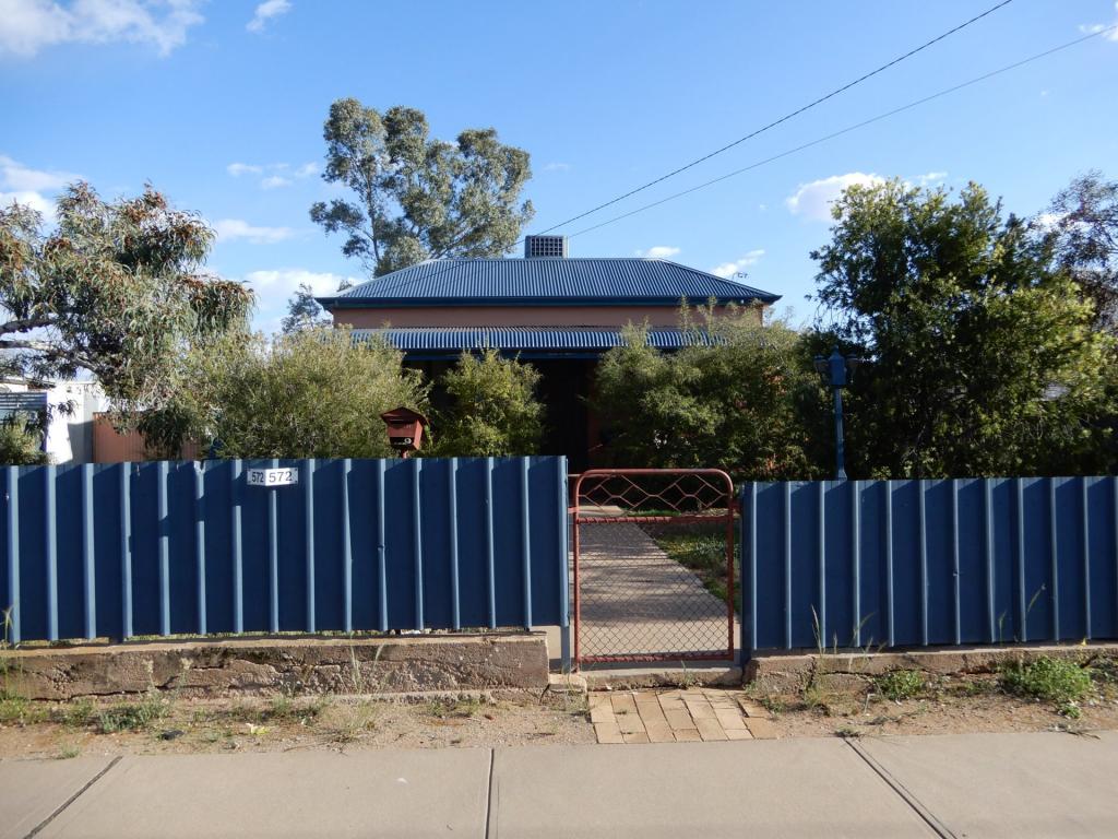 572 WILLIAMS ST, BROKEN HILL, NSW 2880