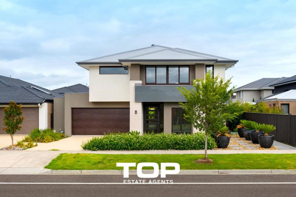 15 Springbrook Dr, Clyde North, VIC 3978