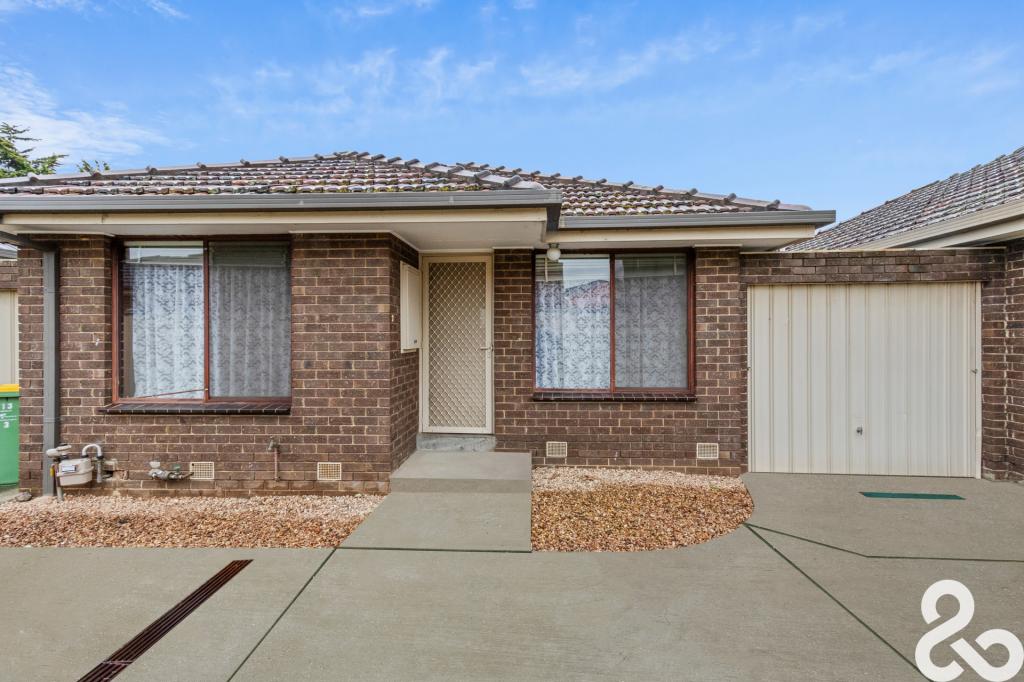 2/13 Dumbarton St, Reservoir, VIC 3073