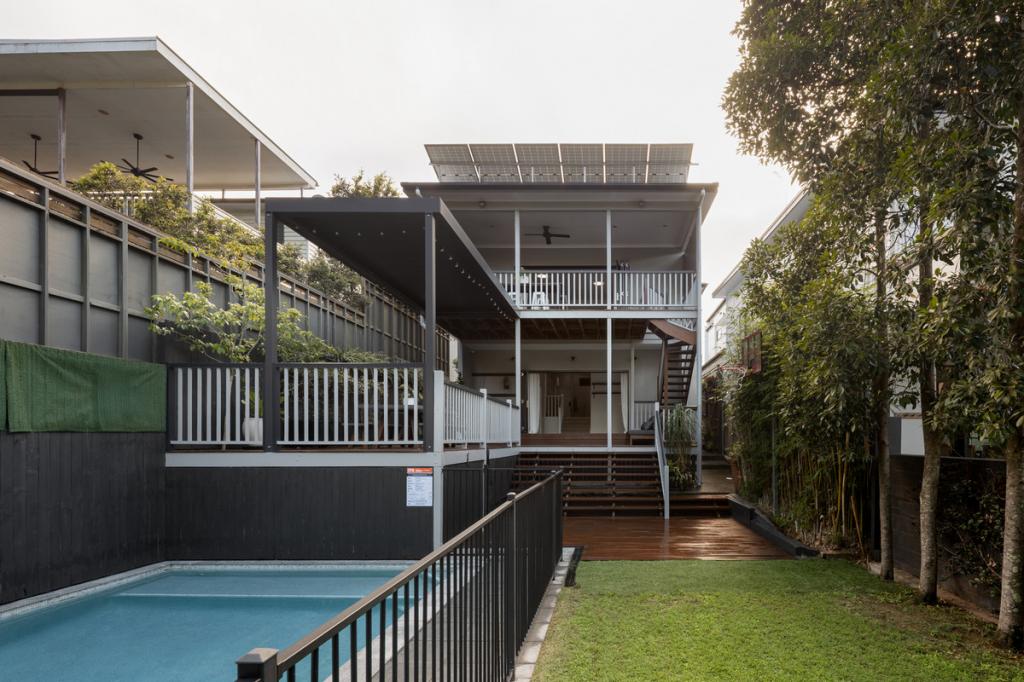 33 Fifth Ave, Bardon, QLD 4065