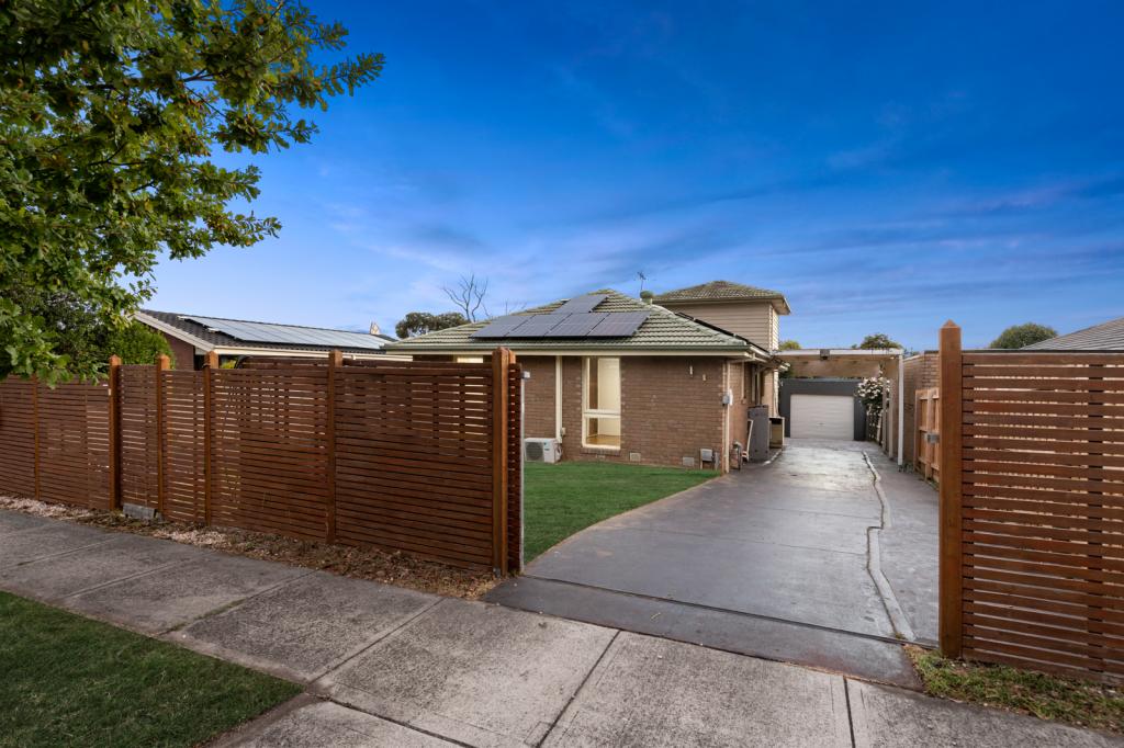 144 James Cook Dr, Endeavour Hills, VIC 3802