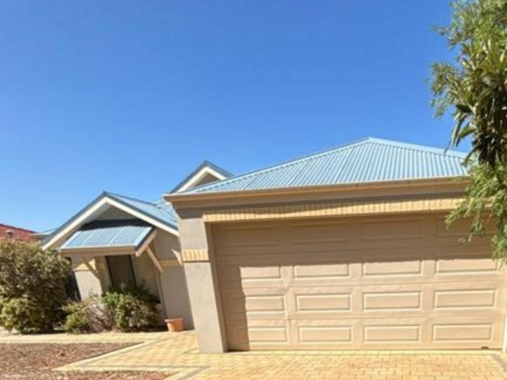 14 Lintonmarc Dr, Redcliffe, WA 6104