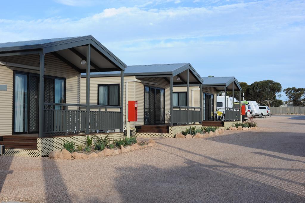 27-29, 38a & 40 Mckenzie St, Ceduna, SA 5690