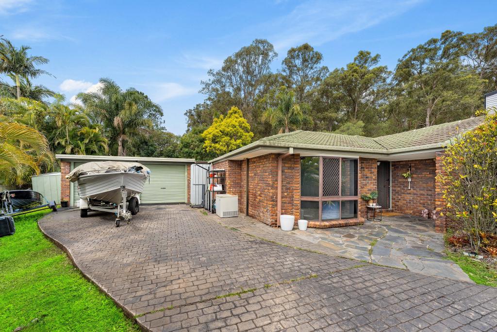 8 Salamander Pl, Rochedale South, QLD 4123