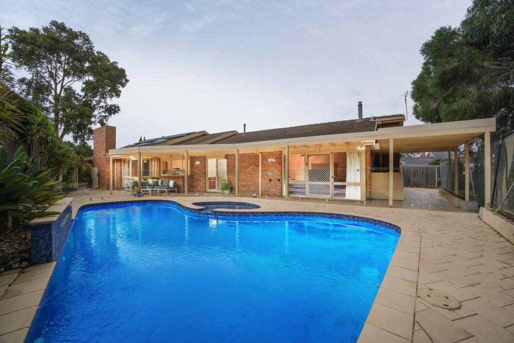 6 Greenview Cl, Dingley Village, VIC 3172