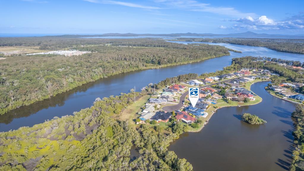 25 Bayview Dr, Yamba, NSW 2464